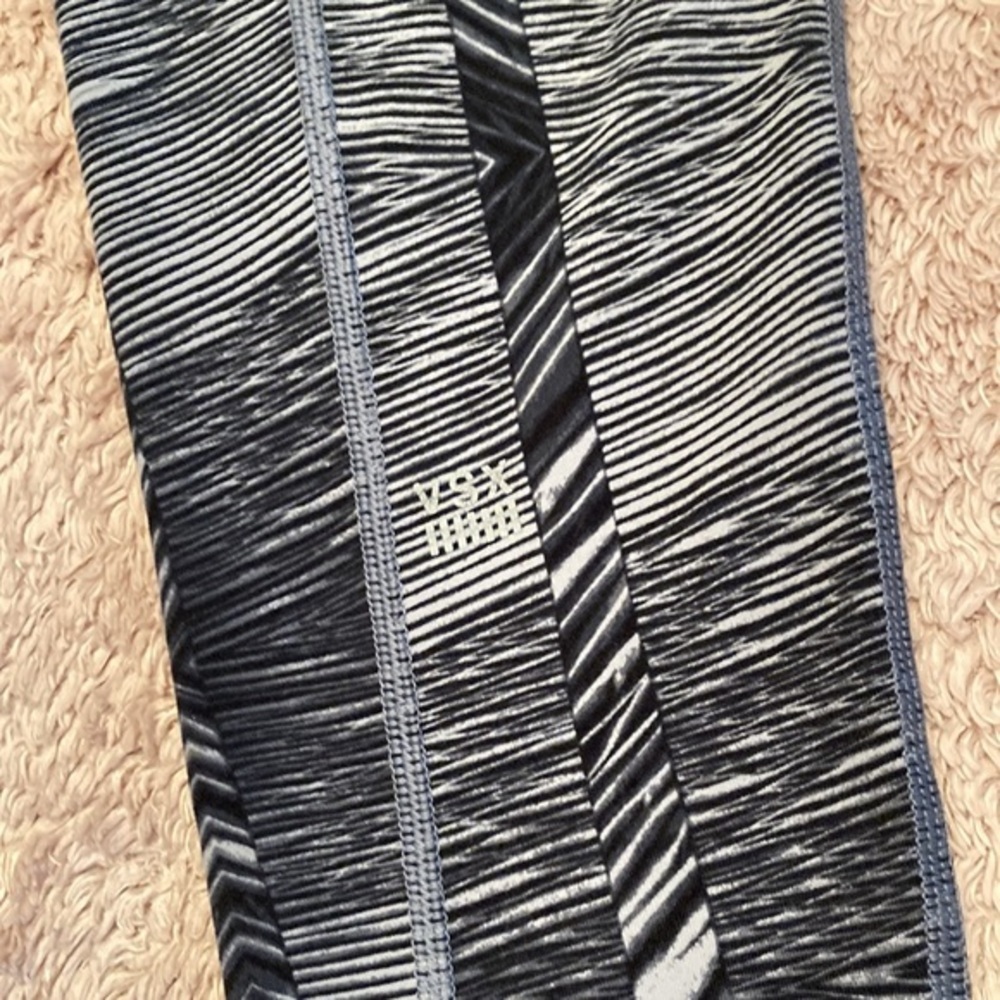 VICTORIA’S SECRET WOMENS Knockout Leggings - sz Small - Picture 4 of 10
